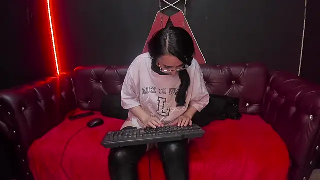 Scarlett_14_'s cam snapshot