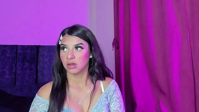 Holly_pink_'s cam snapshot