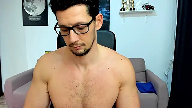 BrutusK08 live sex cam