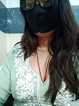 Aishwaryaa_69 live sex cam