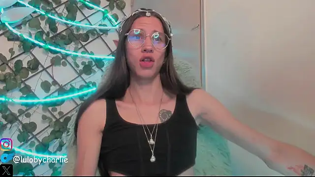 vodkadelulo live sex cam