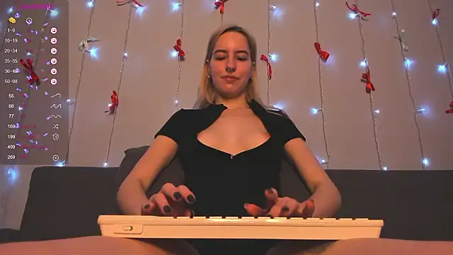 Fire_moth's cam snapshot