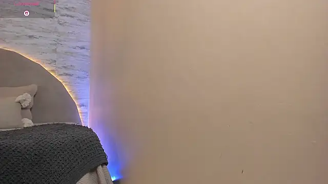 Aron_Bolt's cam snapshot