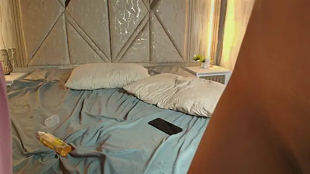 Hotcouple_222's cam snapshot