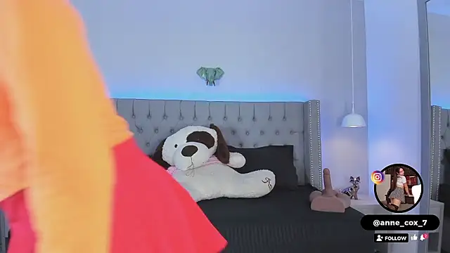 Anne_cox's cam snapshot