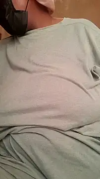 STUFUZASABO's cam snapshot