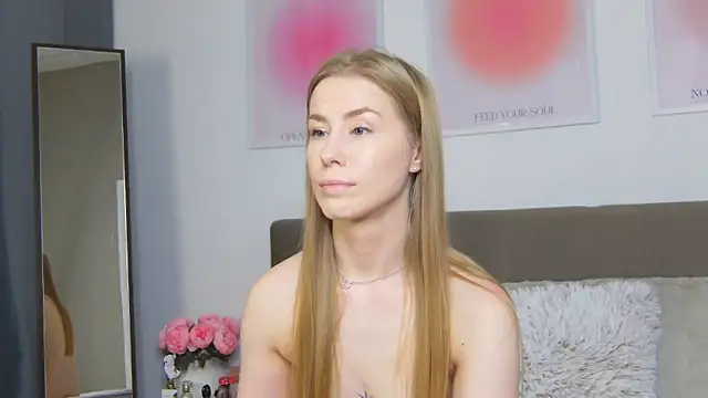 VioletiSwone's cam snapshot