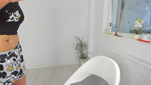 DiamondKay's cam snapshot