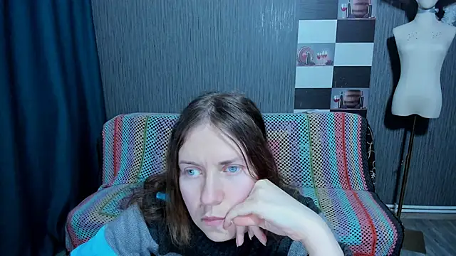 pa1e_pr1ncess's cam snapshot