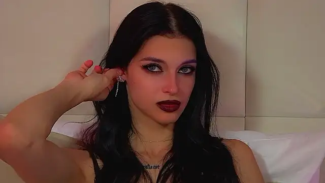 BeverlyMost's cam snapshot