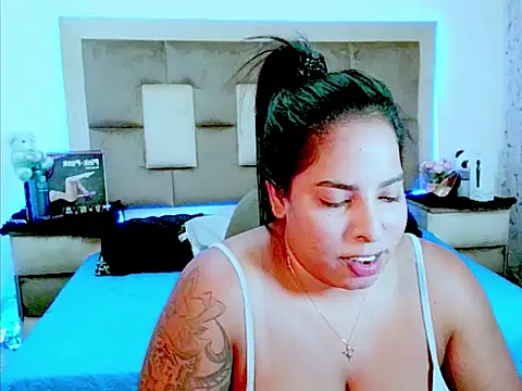 indiantopaz694u's cam snapshot