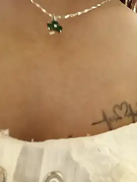 Baby-Linh's cam snapshot