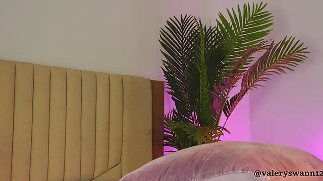 Valery_Swan1's cam snapshot