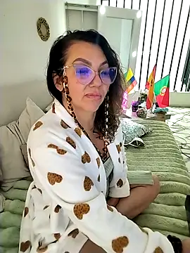 Myrnasexxx live sex cam