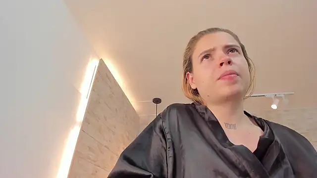 dorothy_vegga's cam snapshot