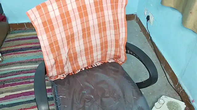 Pyari1's cam snapshot