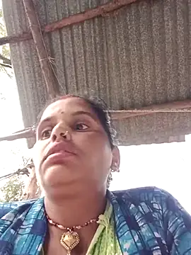 Manvi_hote's cam snapshot