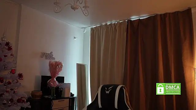 LindaWarners live sex cam