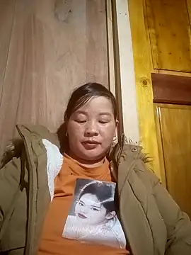 MinaYangon502's cam snapshot