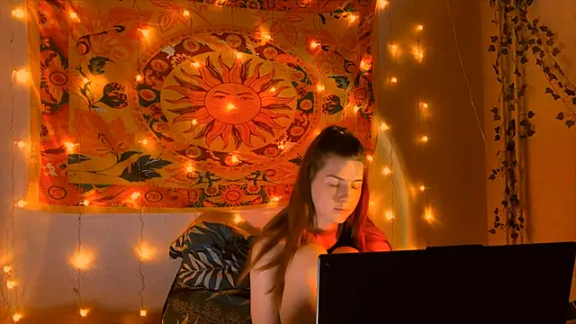 AliceCUNTach's cam snapshot