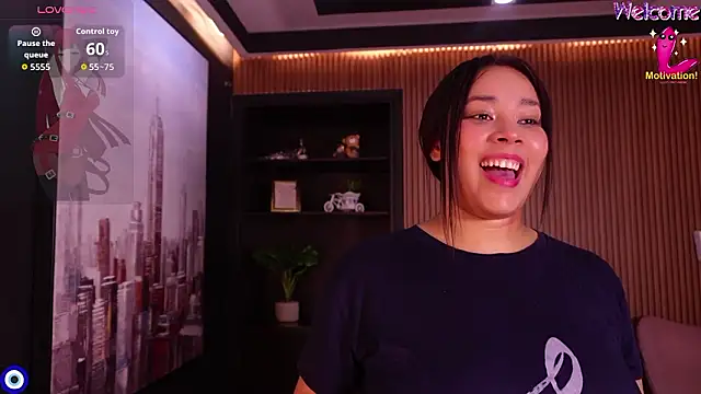 ThaliaBrookss_'s cam snapshot