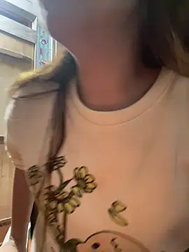 -Lyly_'s cam snapshot