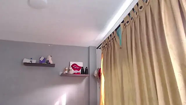 SusanLeroy's cam snapshot