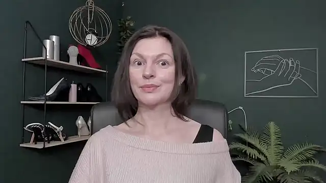 VivianWILD's cam snapshot