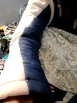 Koziekylie's cam snapshot