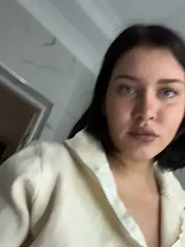 KikiWatson live sex cam