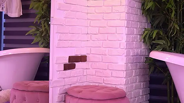 ItsIvyLicious's cam snapshot