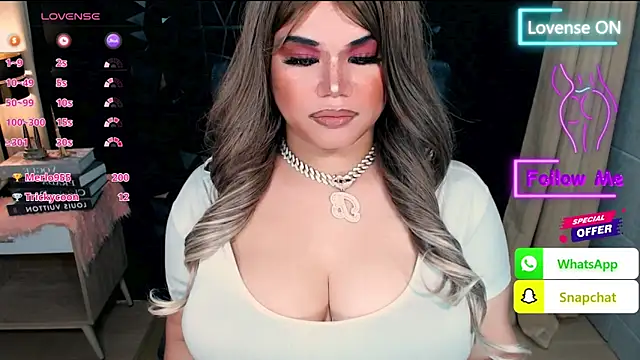 xHugeHarleySelfsuckerx's cam snapshot