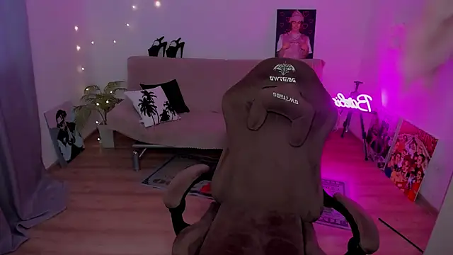 YourTrixie's cam snapshot