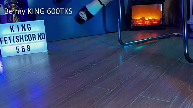 FeetVibe's cam snapshot