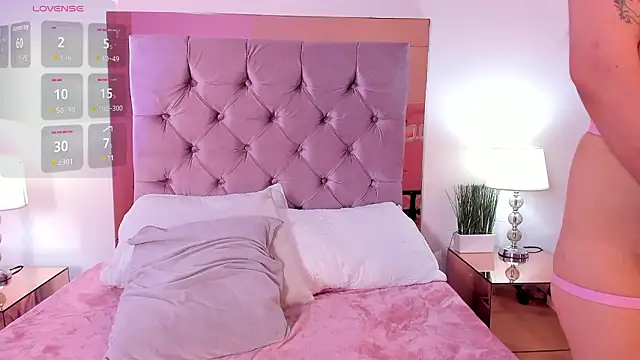 melanie_hills's cam snapshot