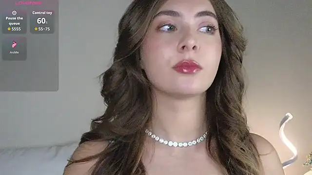 chloi_hes's cam snapshot