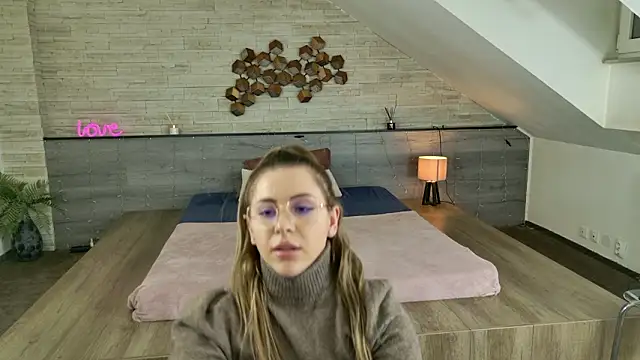 hornyb33_'s cam snapshot