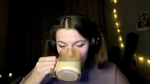 CutieAnny's cam snapshot