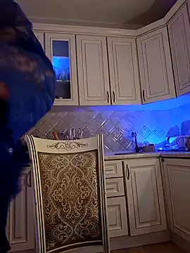 mom4you's cam snapshot