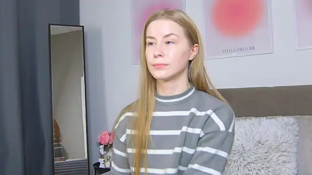 VioletiSwone's cam snapshot