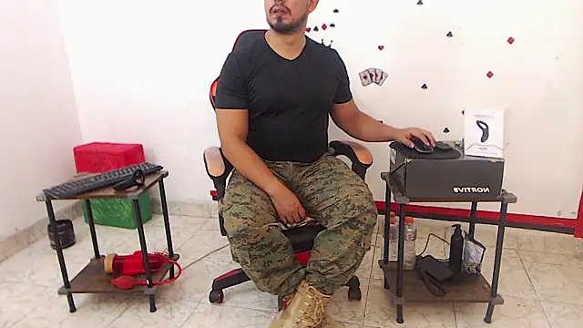 KalethBigDick live sex cam