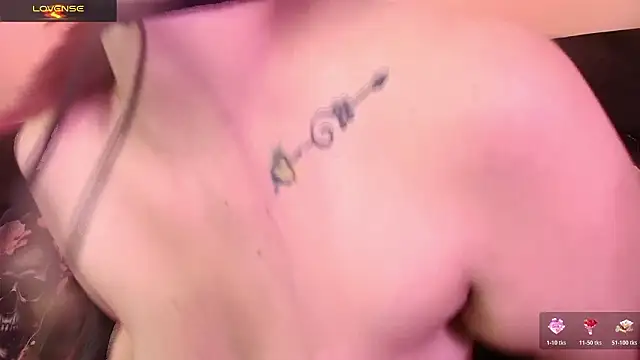 EvaaFoxxy1's cam snapshot