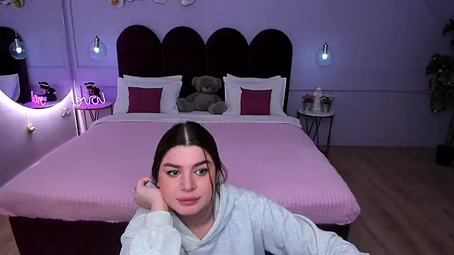 MelanieCarterr's cam snapshot