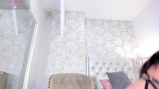 amara_rousse's cam snapshot