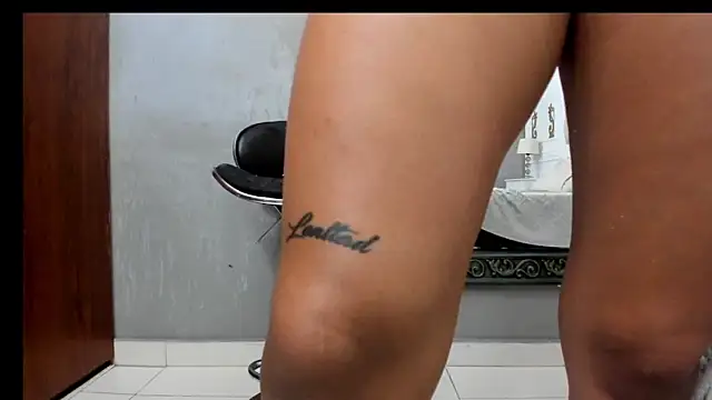 SilvanaOwen's cam snapshot