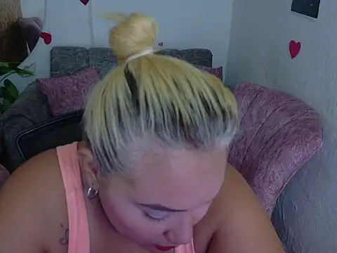 laleska_montenegro's cam snapshot