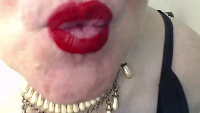 FlaviaSquirts's cam snapshot