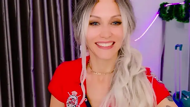 betty_xoxoo's cam snapshot