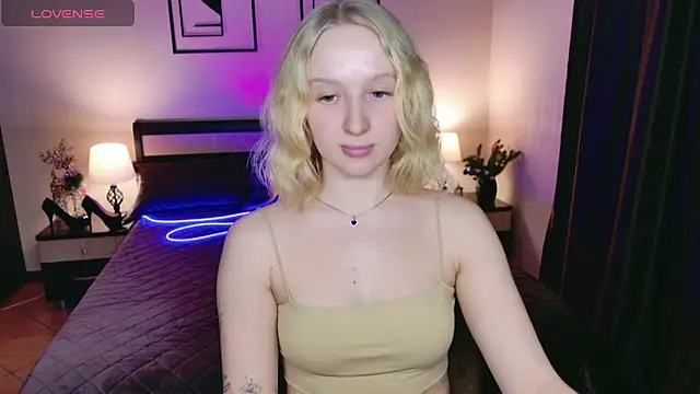 SummerPink's cam snapshot