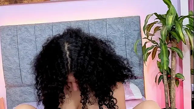 Zoe-yanin's cam snapshot